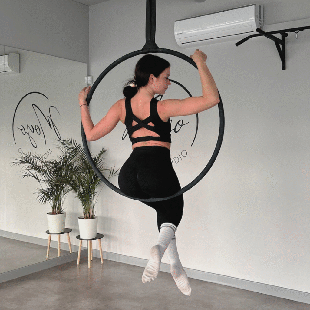 aerial hoop MOYO Studio Bydgoszcz